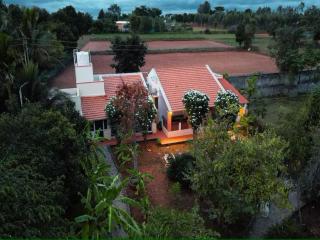 Nature HideawayPool JacuzziBonfire 1hr E-city - 3
