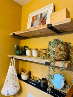 Charming Boho chic apt with free parking - 5
