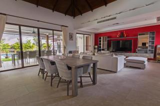Luxury 4BR Villa 5 Private Pool Jacuzzi - 4