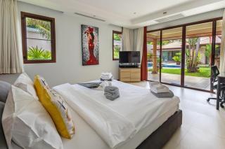 Luxury 4BR Villa 5 Private Pool Jacuzzi - 3