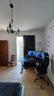 Beautiful Bedroom with AC, Queensize, Balcony, Monitors - 8