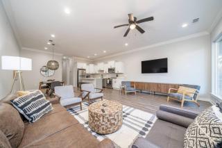 Lakefront Oasis with Game Room! - 1