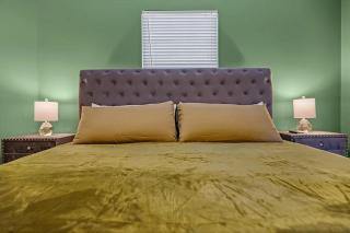 Nurse Military , Ft Campbell , Vandy , APSU, King Bed - 4