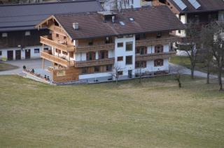 Landhaus Kumbichl - Fam. Kröll - 9