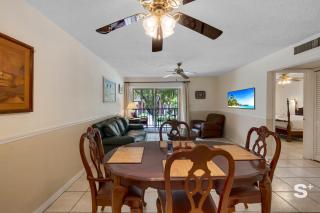 Sunny Isles Beach 2BR - Pool & Balcony Near Beach - 3