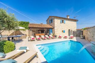 Villa Fumica by Villa Plus - 8