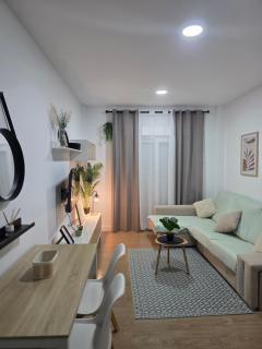 Bright Apartment AM - 0
