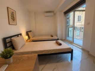 Spacious 4BR Apartment with 2 Bathrooms - 4