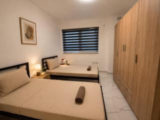 Spacious 4BR Apartment with 2 Bathrooms - 1