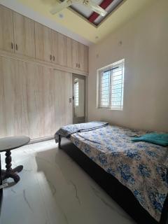 Royal Classic Home Stay - 6
