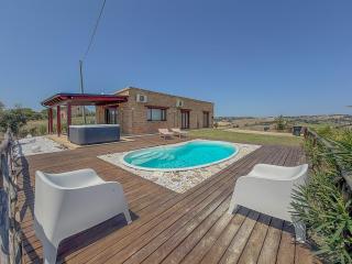 Private Pool & Jacuzzi with View by Host Hero - 2