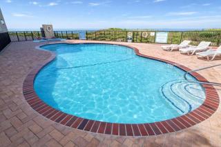 Direct Beachfront Condo with access to Pool - Hot Tub - Tennis - 9