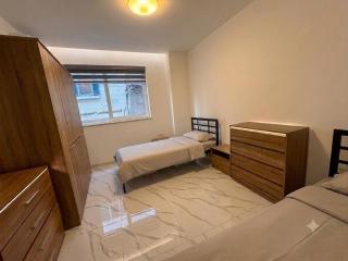 Bright & Spacious 3BR Apartment - C2 - 9