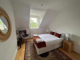 Grand Tulse Hill Villa - 9