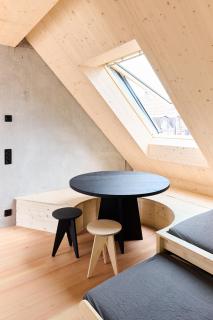 Studio 153 - 4