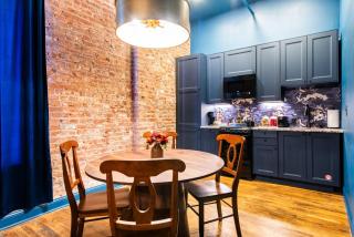 Hollyhock Suite 510 - 9