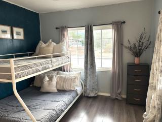 Stylish Getaway in Lake Isabella near Kern River - 4