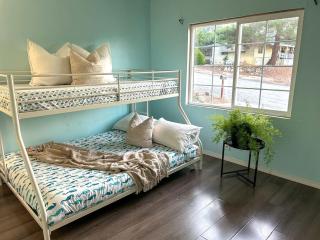 Stylish Getaway in Lake Isabella near Kern River - 1