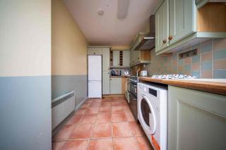 Amazing Townhouse in Galway City Centre Pubs, Shops & Dining - 2