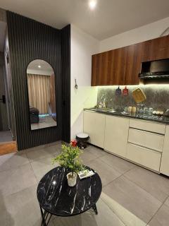 Supernova skyvilla 7pm - 10am Night stay only - 6