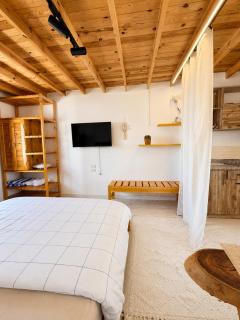 Bedro Rooftop Studio 2 Private Balcony Sea View 30 Sec to Sea - 2