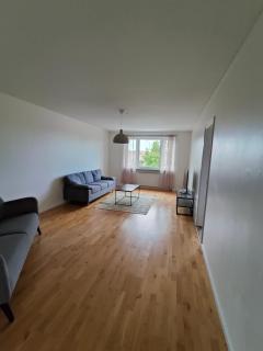 2 bedroom apartment close to the station - 3