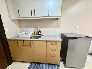 Boutique Minimalist 1BR Parksuites Tower 1 BGC - 1