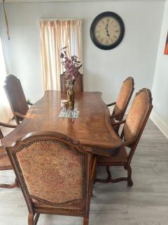 Pet Friendly 3BR Home in Italian Village Columbus Near Short North Ohio State University - 3