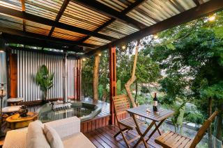 Knysna Lodge Glamping Self Catering Cabin 3 Treehouse - 1