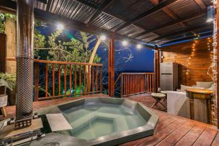 Knysna Lodge Glamping Self Catering Cabin 3 Treehouse - 4