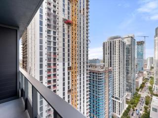 First 3509 Skyline View Modern Studio - 1