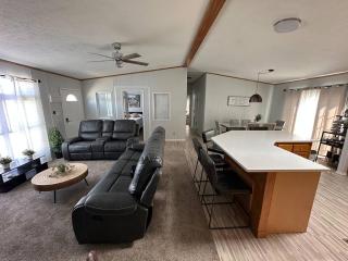 Comfortable and Spacious Space for Families - 7