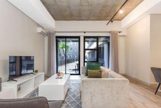 The Lineal 014 - Stylish 2BR in Sandton Central Pool, WiFi - 9