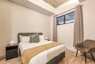 The Lineal 014 - Stylish 2BR in Sandton Central Pool, WiFi - 5