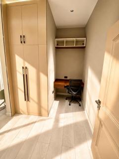 Bohemian Residence at Rainbow Apartments Accra - 5