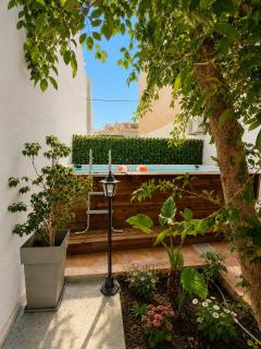 Oasis Pool Flat-near 2 metro stations- - 8