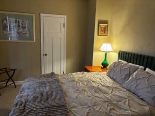 The Inn on Holgate Avenue Suite 1 Downstairs - 2