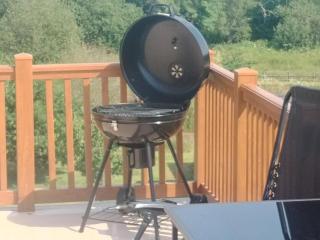 11A Upton Lakes and Lodges Hill Top Hot Tub Fishing Lodge - 4