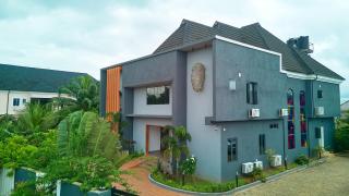 Black Muse Residence - 0