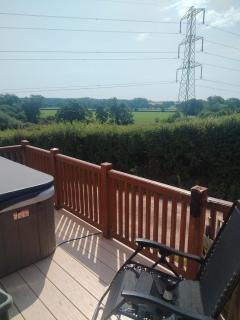 11A Upton Lakes and Lodges Hill Top Hot Tub Fishing Lodge - 3