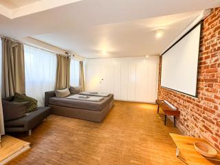 Cozy Studio in Weissensee with Projector - 9