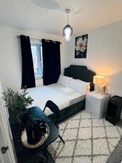 Stylish Modern double room with private bathroom - 9