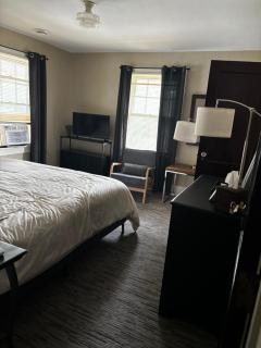 The Inn on Holgate Avenue Suite II Upstairs - 7
