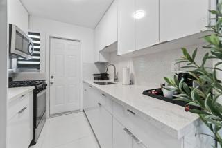 South Beach Boutique Suites - 4
