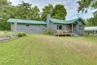 Peaceful Lake Getaway Near Bull Shoals Marina - 0