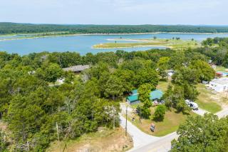 Peaceful Lake Getaway Near Bull Shoals Marina - 9