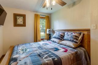 Peaceful Lake Getaway Near Bull Shoals Marina - 1
