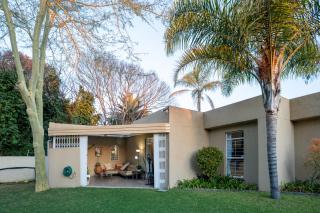 Sunny Sanctuary in the heart of Gallo manor - 2