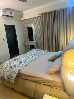 Jay Apartment - One bedroom apartment WiFi Netflix -Ac In E11 Islamabad - 1