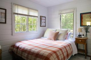 Peaceful Cabin with Sauna, Hot Tub and Cold Plunge - 4